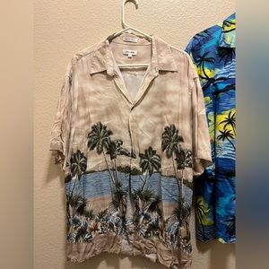 Men’s Hawaiian print shirt
